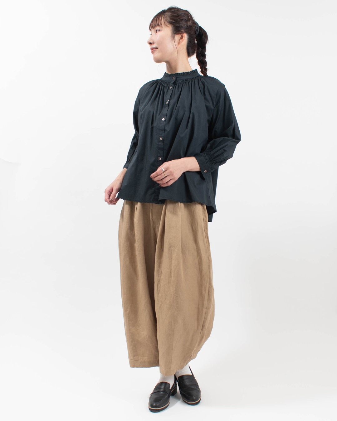 01FFP14417  blue willow リネンタックバルーンパンツ