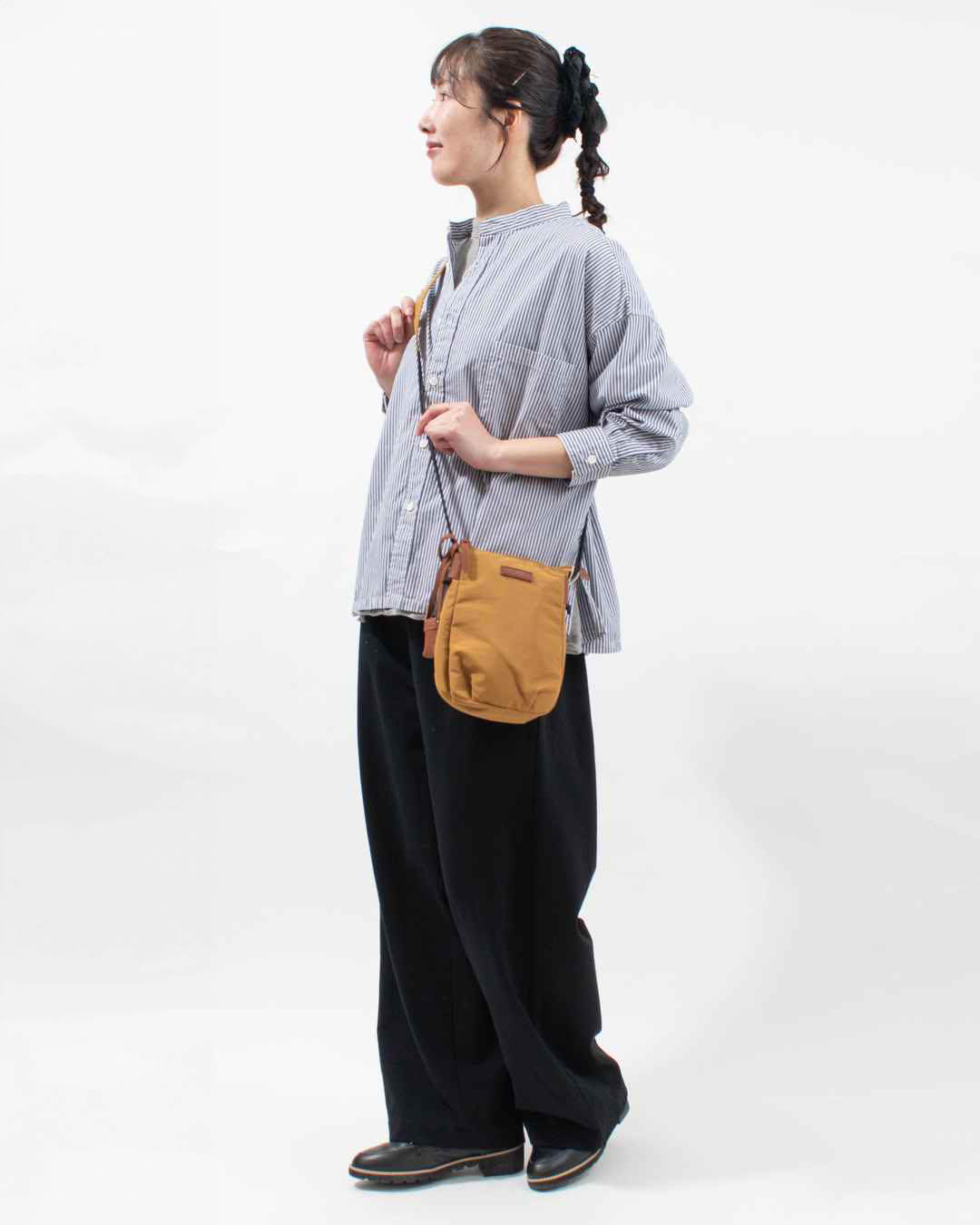 11991  toleur リンクルナイロンCミニサコッシュ