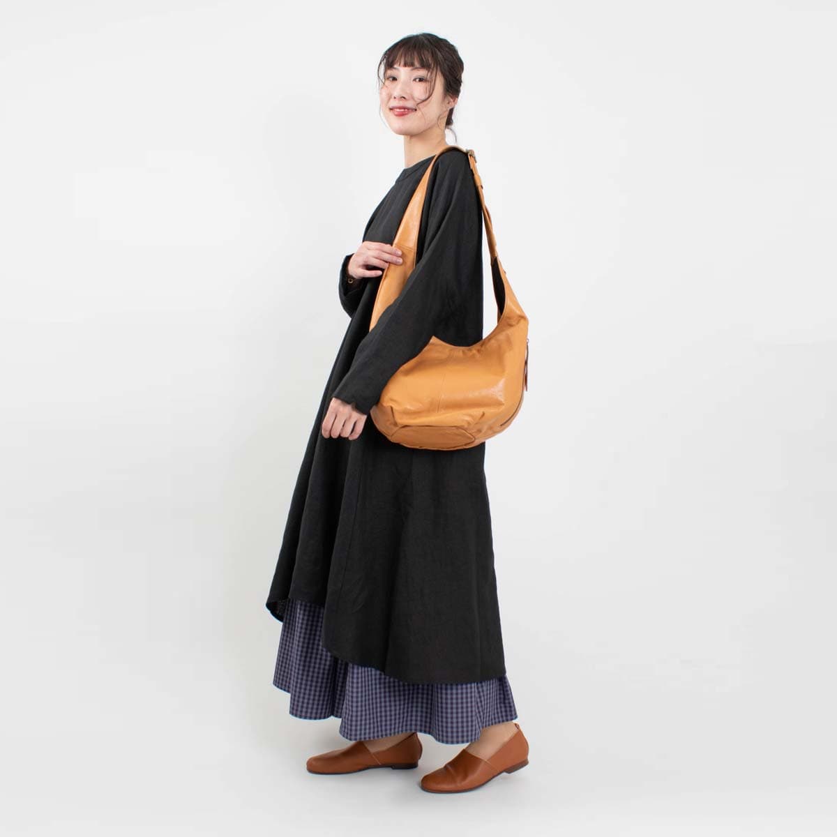Coule-Makiの柔革ショルダーバッグ｜ナチュラルファッション