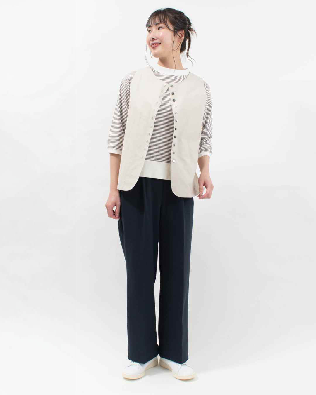 4406811-1  sloe コットンナイロンツイルボタンいっぱい前後2WAYベスト