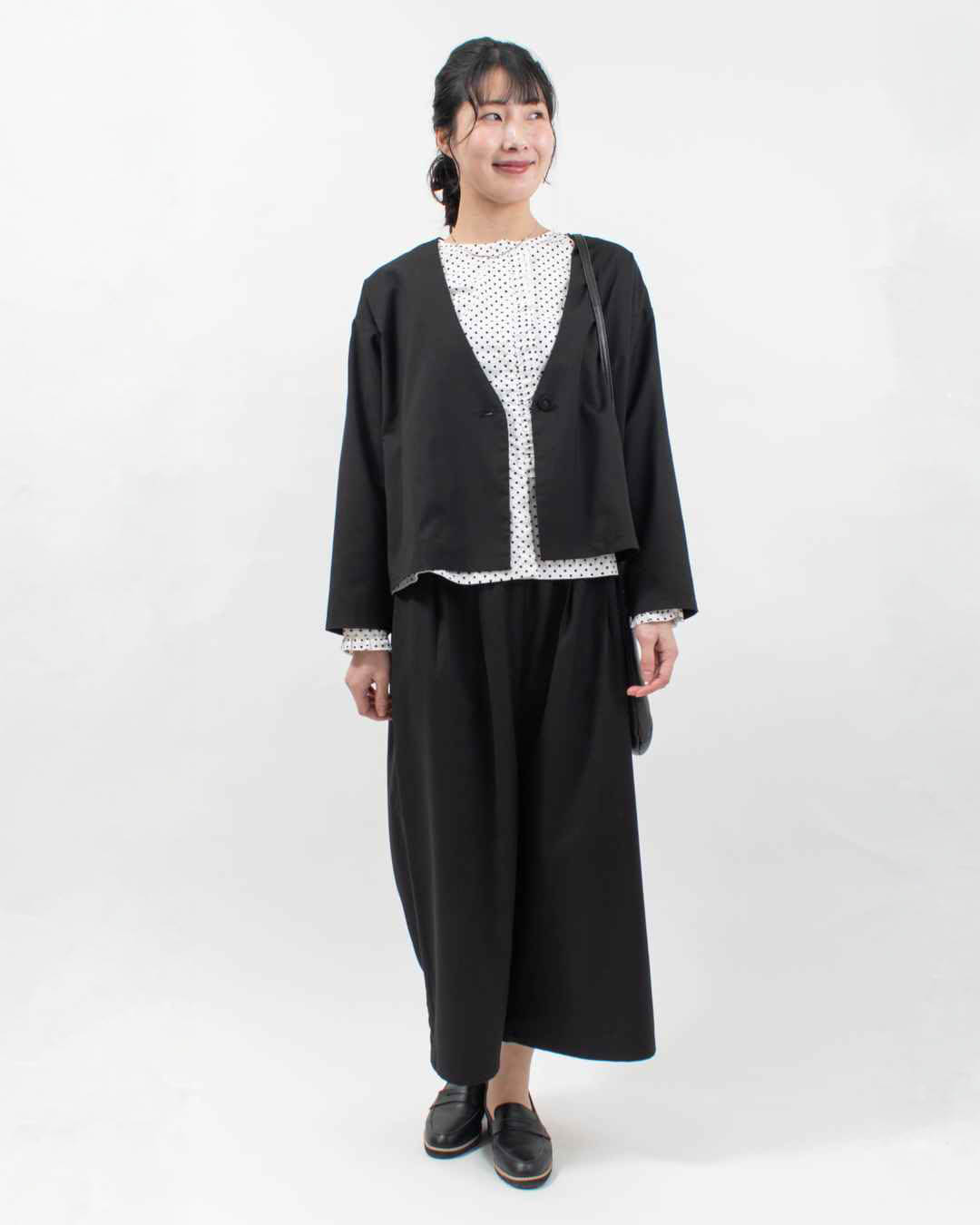 761-227  Bliss bunch Vネックバックギャザージャケット