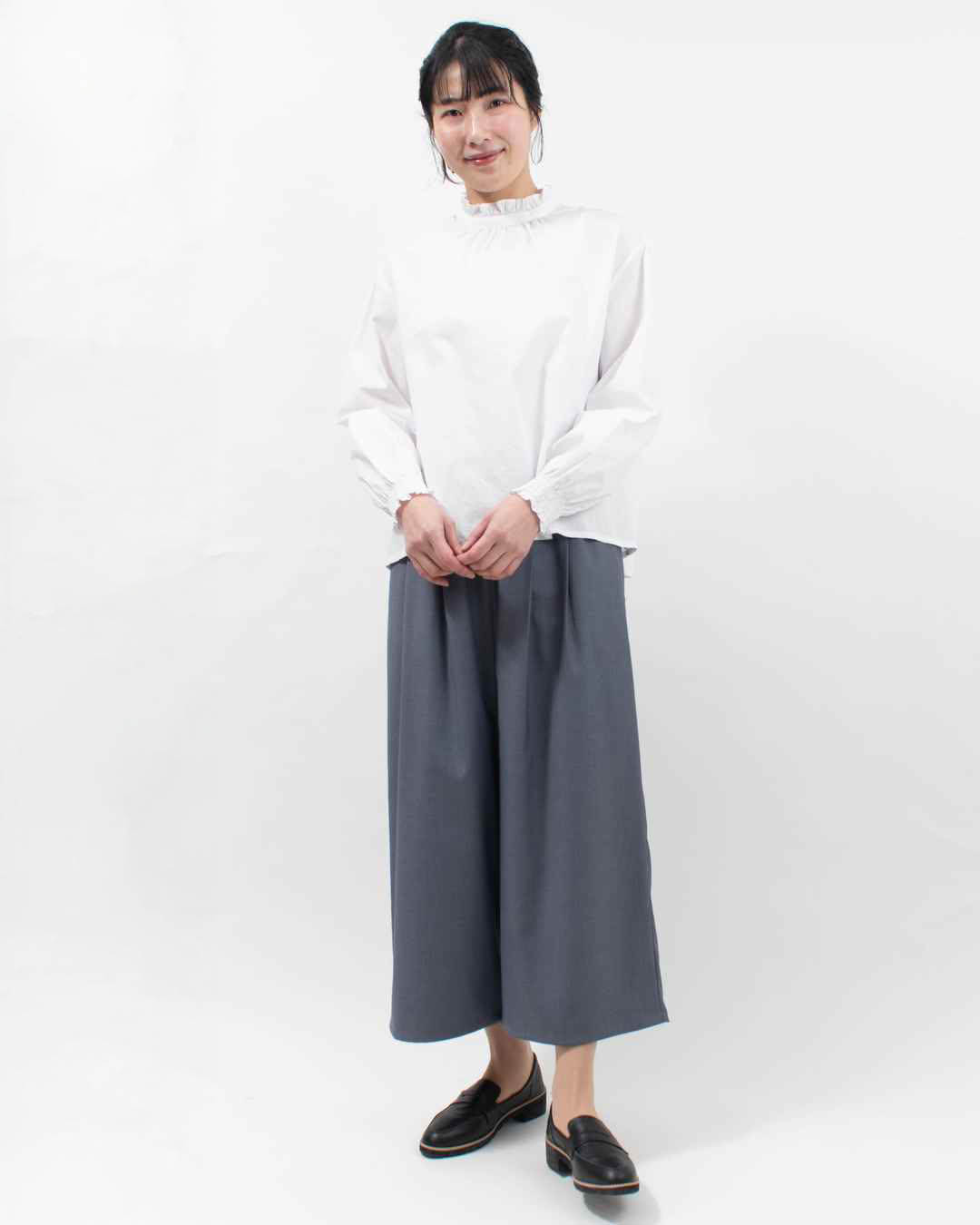 761-237  Bliss bunch バック釦フリル衿ブラウス