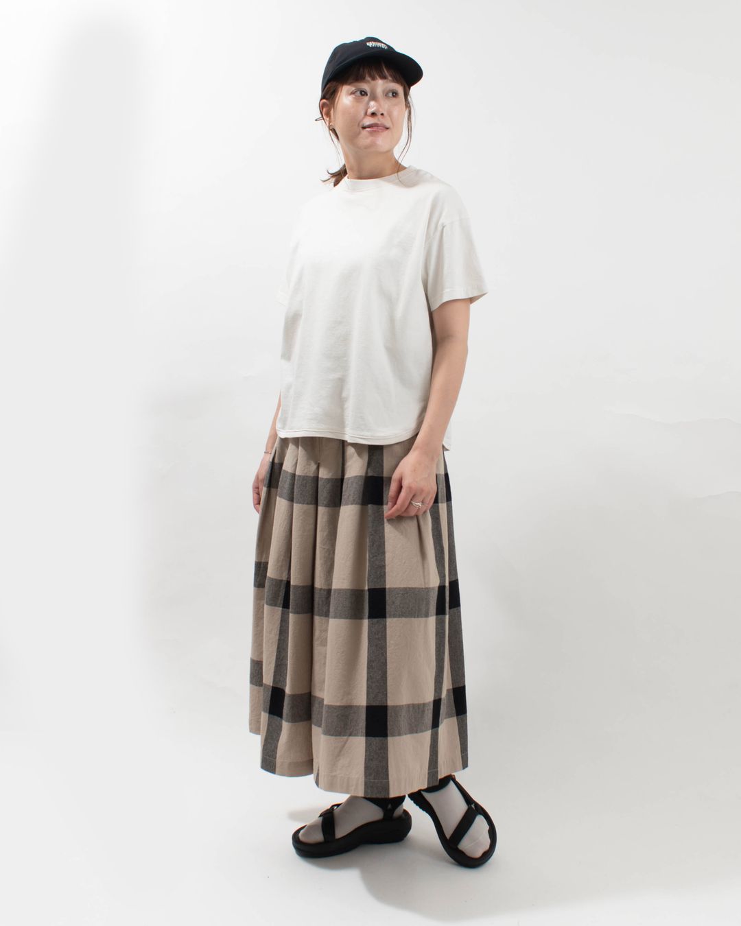 FIRST 襟ぐり小さめ 身幅ゆったり スタンダードなTシャツ FA-2227
