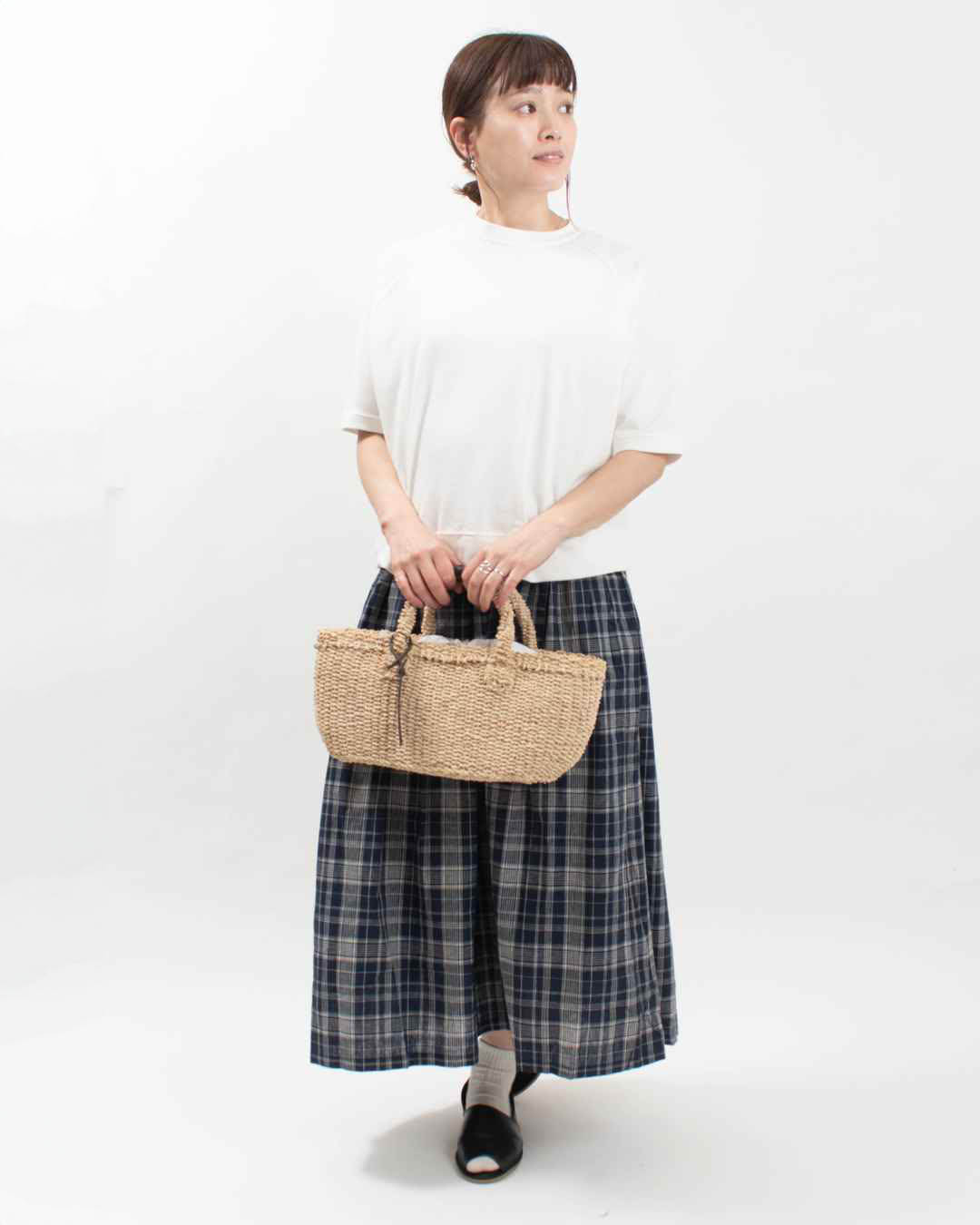 K765004  Folna メイズ透かし編みあずま袋ハンドメイドバック