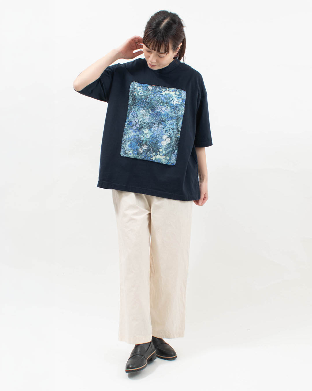 P91606  prit 40/2天竺×60/1ローンガーデンプリント5分袖フレームＴシャツ